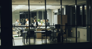 AI untuk Manajemen Properti & Real Estate: Revolusi Efisiensi dan Profitabilitas