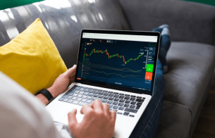Rekomendasi Aplikasi Trading Saham Terbaik yang Terdaftar di OJK untuk Pemula